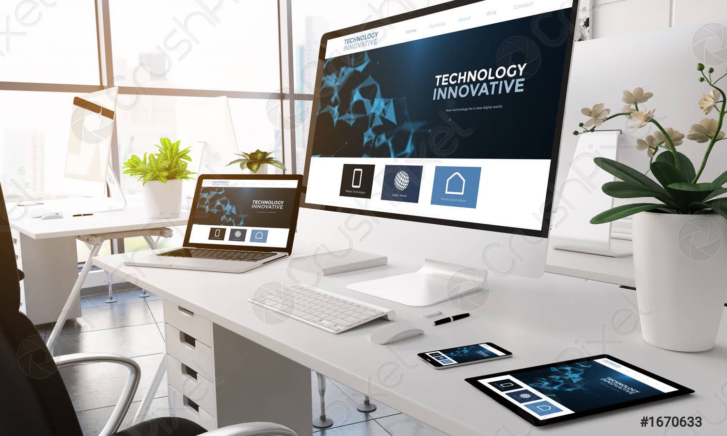 Femmes africaines travaillant sur ordinateur